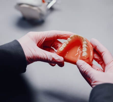 artificial-jaw-dentist-s-office (7)